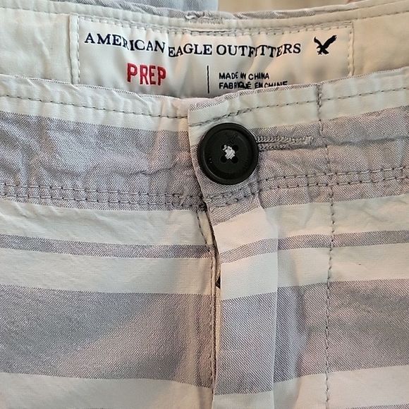 AEO Flat Front Prep Short, Size 33 - Picture 3 of 4